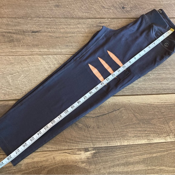 Small Vogo Athletica Gray and Orange Capri Leggings - Picture 8 of 10